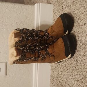 Bearpaw Desdemona Women's Waterproof Boots